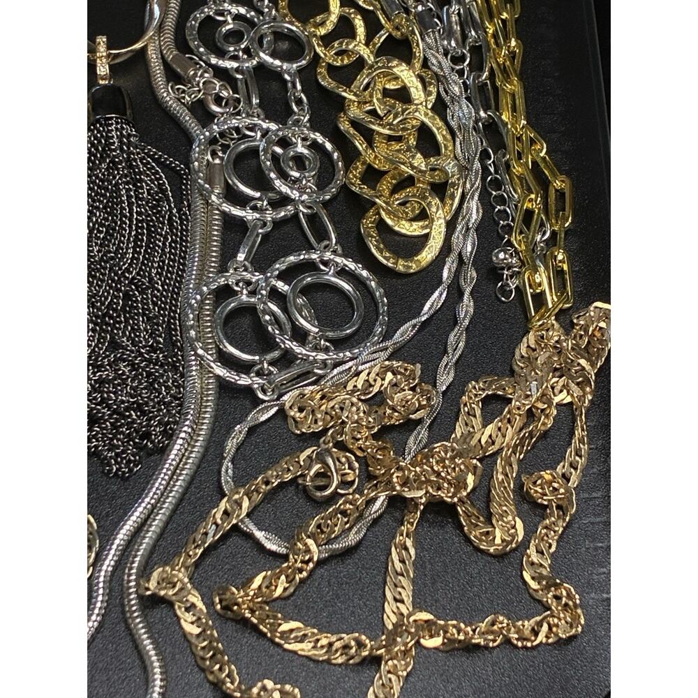 Vintage to Now Lot of Goldtone Silvertone Various Types Lengths Chains - Picture 5 of 6